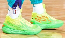 球鞋最新配色爆料视频大全,潮流来袭！球鞋最新配色爆料视频大盘点